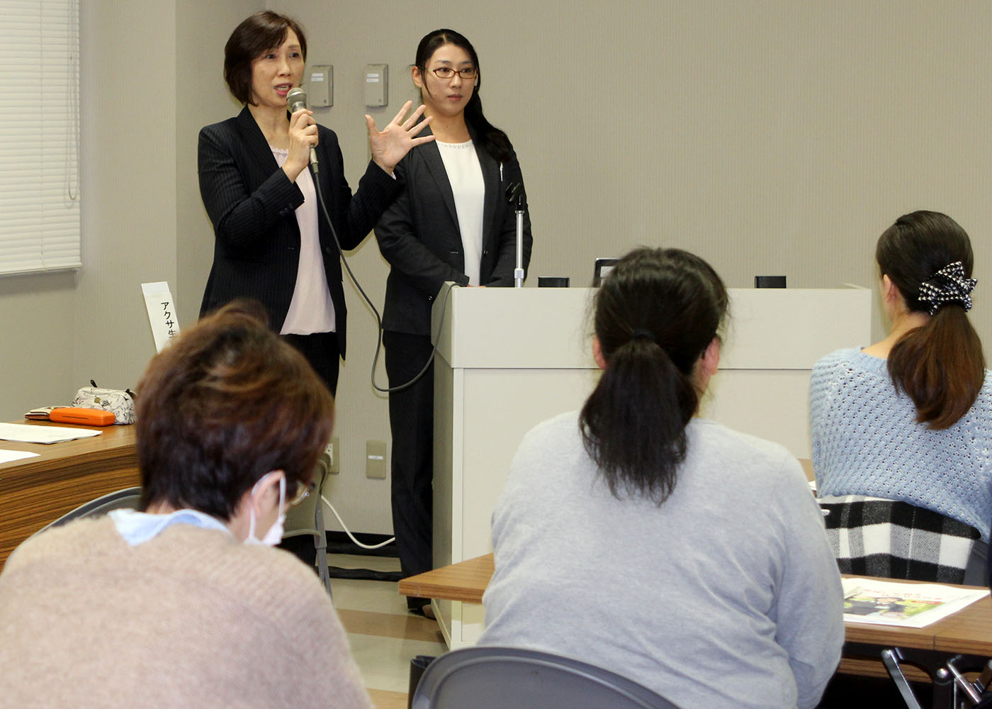 子育て、仕事両立を支援 水沢職安 女性対象に会社説明会【奥州】|Iwanichi Online 岩手日日新聞社 子育て、仕事両立を支援 水沢職安 女性対象に会社説明会【奥州】|Iwanichi Online 岩手日日新聞社