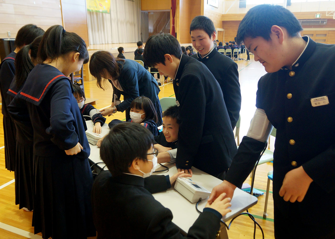 仕事のやりがい説く 石鳥谷中でキャリア教育 保健師 芸人らが講話 花巻 Iwanichi Online 岩手日日新聞社 仕事のやりがい説く 石鳥谷中でキャリア教育 保健師 芸人らが講話 花巻 Iwanichi Online 岩手日日新聞社