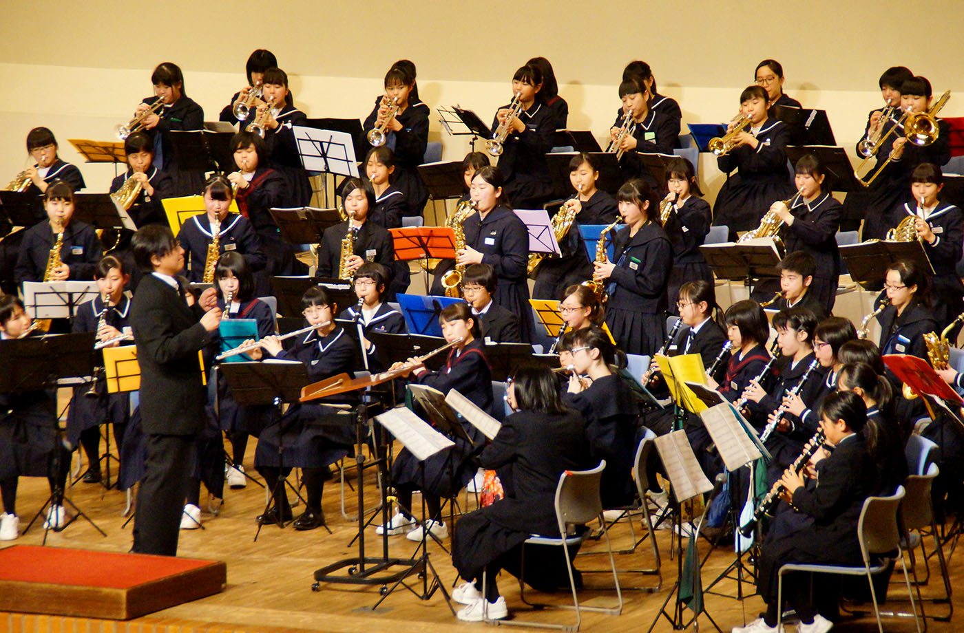 吹奏楽の輪 広がる 市内外中学生集結し演奏 花巻 Iwanichi Online 岩手日日新聞社 吹奏楽の輪 広がる 市内外中学生集結し演奏 花巻 Iwanichi Online 岩手日日新聞社