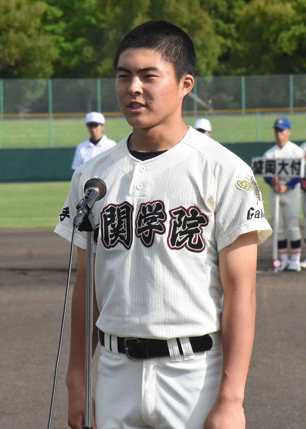 30校が行進 きょうから熱戦展開 春季高校野球県大会 岩手 Iwanichi Online 岩手日日新聞社