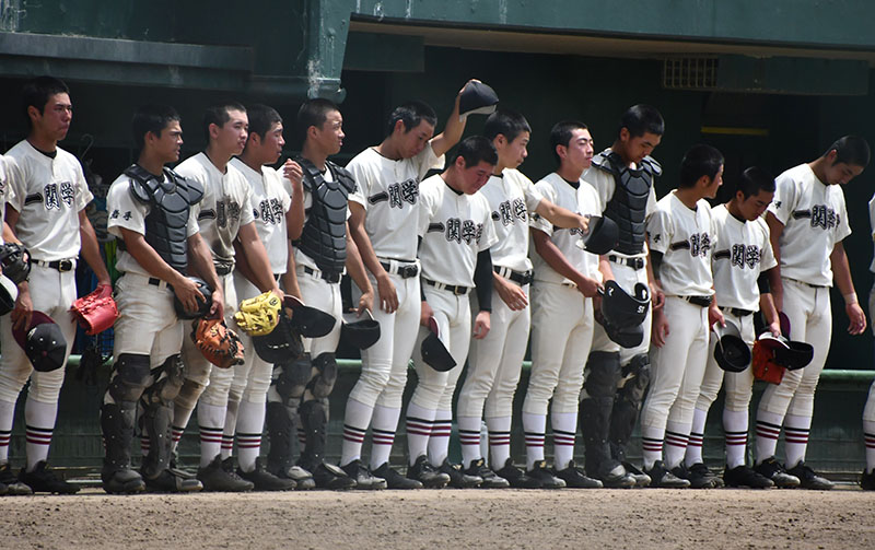 一関学院 準決勝で涙 花巻東が王手 甲子園懸け盛大附と決戦 夏の高校野球岩手大会 Iwanichi Online 岩手日日新聞社 一関学院 準決勝で涙 花巻東が王手 甲子園懸け盛大附と決戦 夏の高校野球岩手大会 Iwanichi Online 岩手日日新聞社