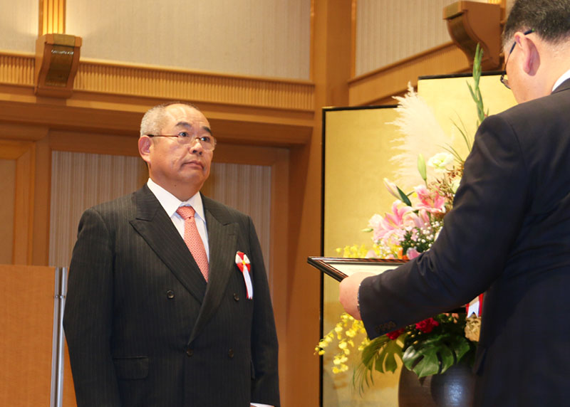 一層の尽力に期待 県医療局 事績顕著者ら表彰【岩手】｜Iwanichi Online 岩手日日新聞社