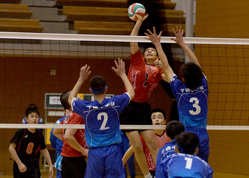 協会長杯東北中学男子バレー 24チーム出場 宮野目が準優勝 花巻 Iwanichi Online 岩手日日新聞社 協会長杯東北中学男子バレー 24チーム出場 宮野目が準優勝 花巻 Iwanichi Online 岩手日日新聞社