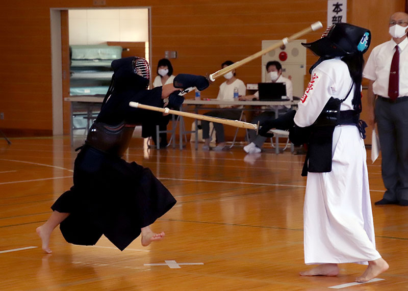 写真特集 花巻市中学校総合体育大会 剣道女子 Iwanichi Online 岩手日日新聞社