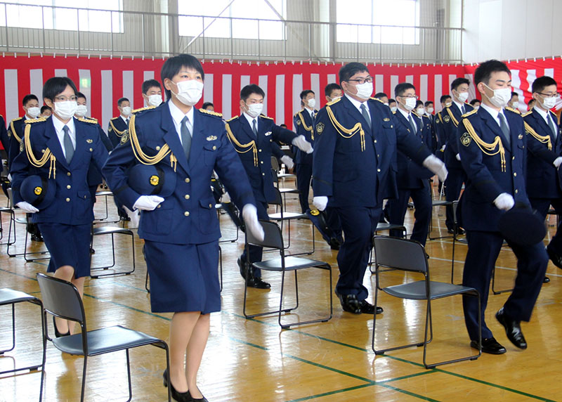 安心 安全守る一歩 県警察学校 ８５人入校 岩手 Iwanichi Online 岩手日日新聞社